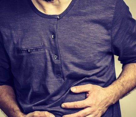 ד"ר לפיזיקה שסבל מאולקוס: "לא האמנתי אבל נדהמתי מהטיפול – התוצאות מדהימות"